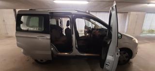 FORD Tourneo Courier usata, con ESP