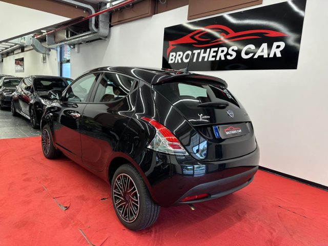 LANCIA Ypsilon usata, con Autoradio