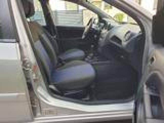 FORD Fiesta usata, con Specchietti laterali elettrici