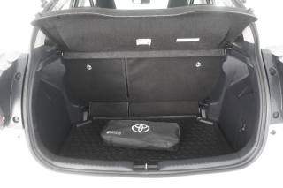 TOYOTA Yaris usata 5