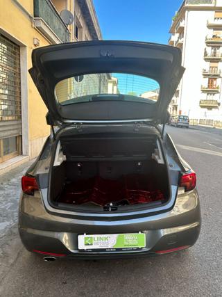 OPEL Astra usata, con Fendinebbia