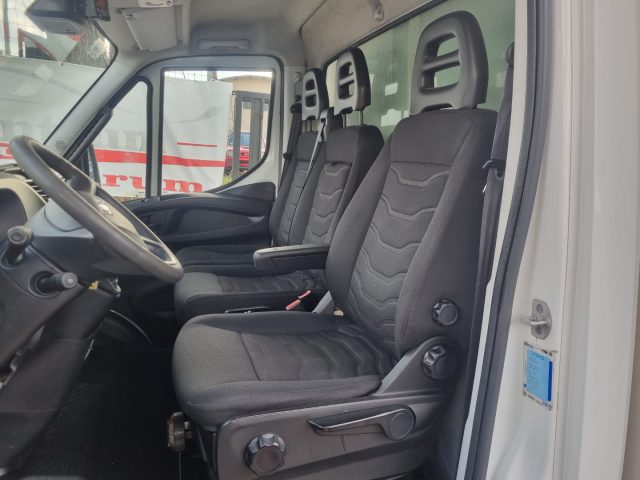 IVECO Daily usata 12