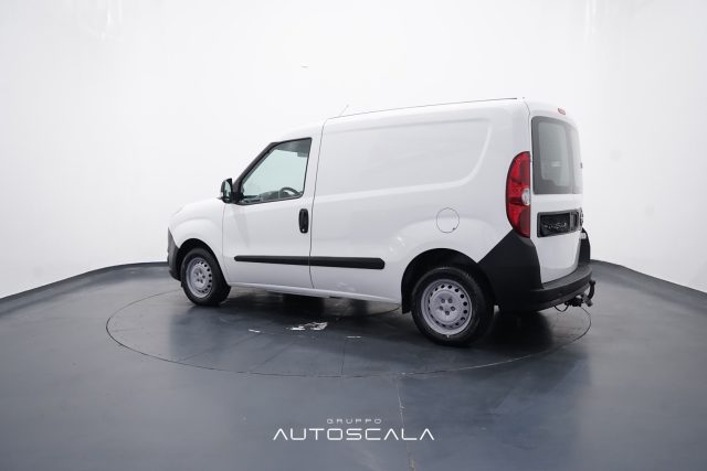 OPEL Combo usata, con Autoradio