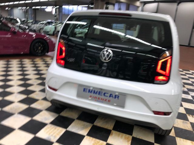 VOLKSWAGEN up! usata, con Cerchi in lega