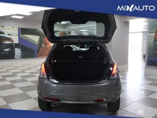LANCIA Ypsilon usata, con Boardcomputer