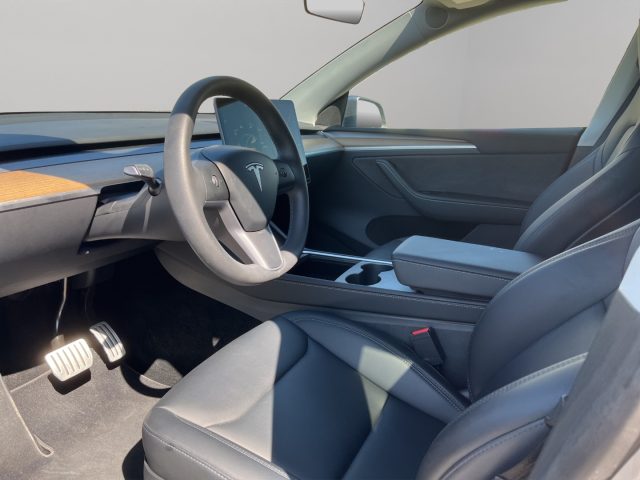 TESLA Model Y usata, con Autoradio