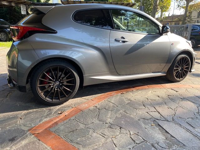 TOYOTA Yaris usata, con Airbag Passeggero