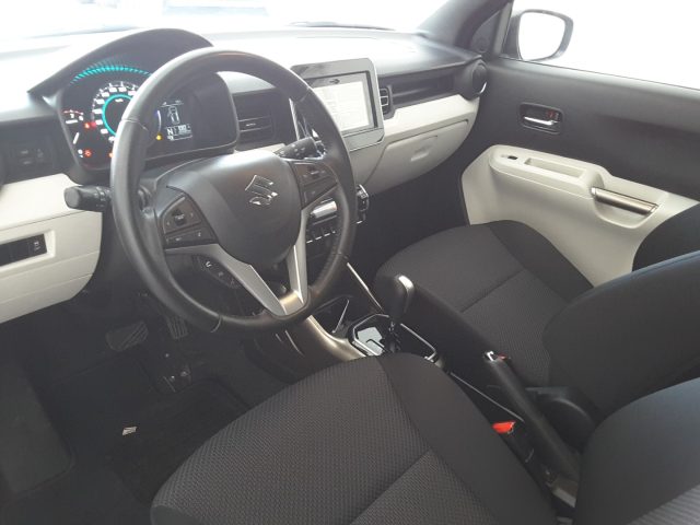 SUZUKI Ignis usata, con Autoradio