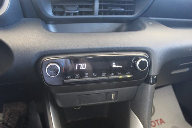 TOYOTA Yaris usata, con Bluetooth