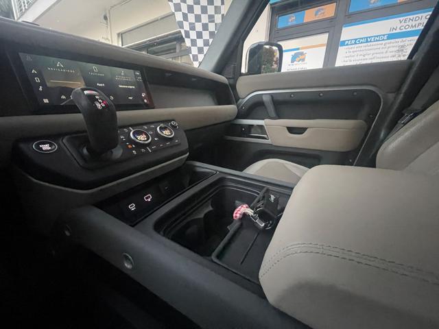 LAND ROVER Defender usata, con Alzacristalli elettrici