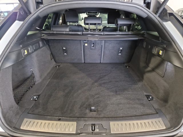 LAND ROVER Range Rover Velar usata, con Interni in pelle