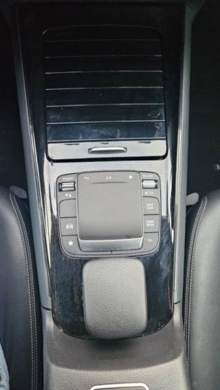 MERCEDES-BENZ GLA 200 usata, con Bracciolo