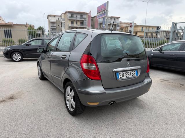 MERCEDES-BENZ A 180 usata, con Cerchi in lega