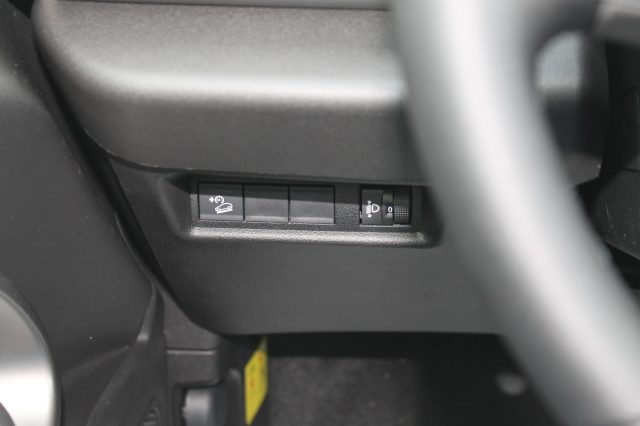 JEEP Avenger usata, con USB