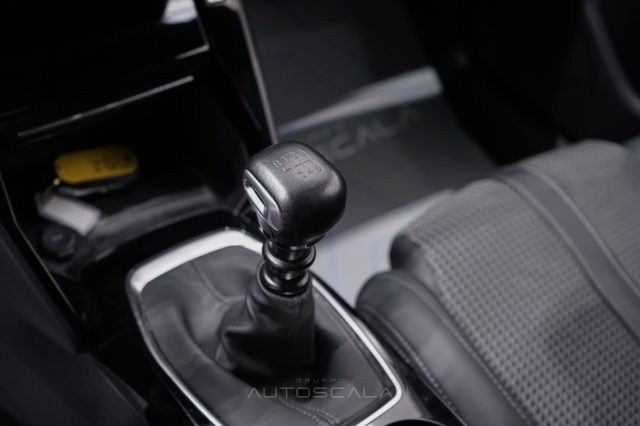 PEUGEOT 208 usata, con Touch screen