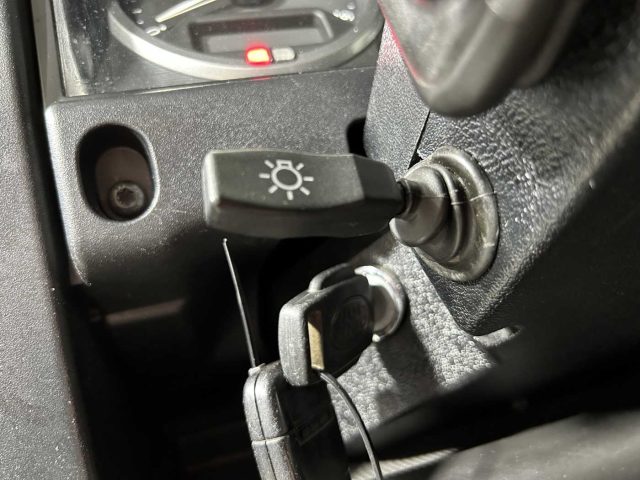 LAND ROVER Defender usata 21