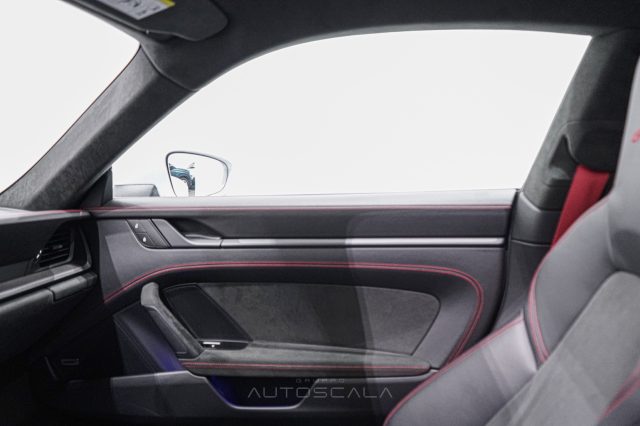 PORSCHE 992 usata, con Luci diurne LED