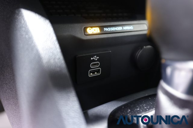 FORD Tourneo Courier usata, con Isofix