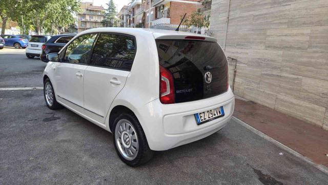VOLKSWAGEN up! usata, con Autoradio