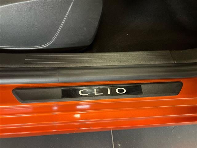 RENAULT Clio usata 23