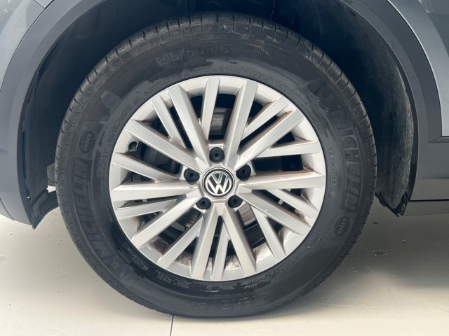 VOLKSWAGEN T-Roc usata, con USB