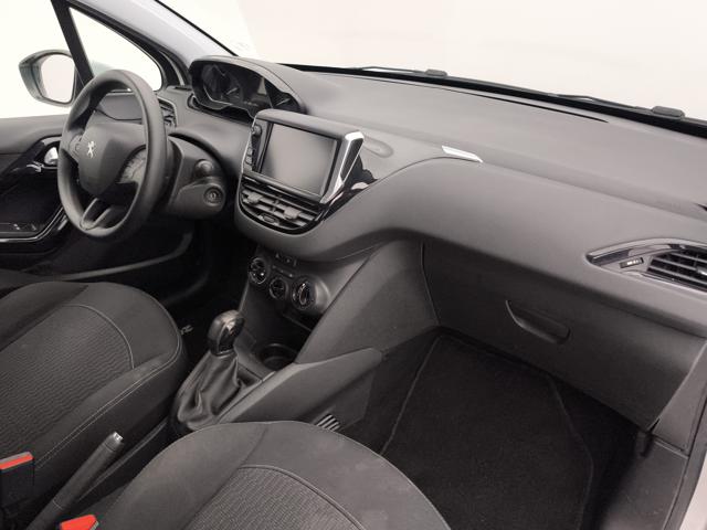 PEUGEOT 208 usata, con Hill holder