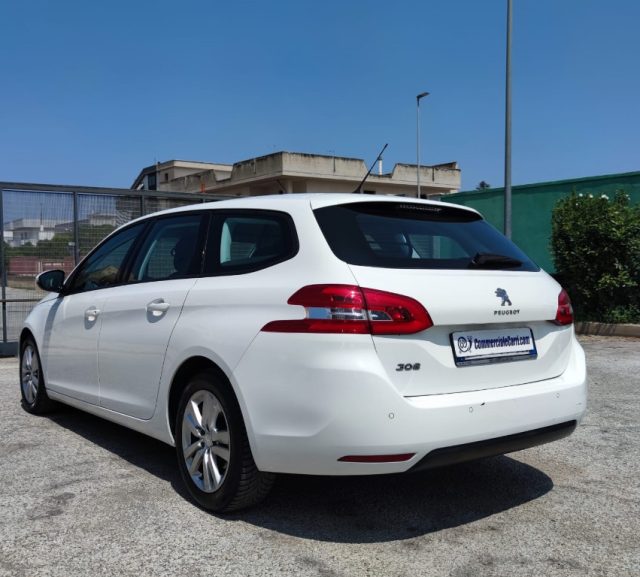 PEUGEOT 308 usata, con Alzacristalli elettrici
