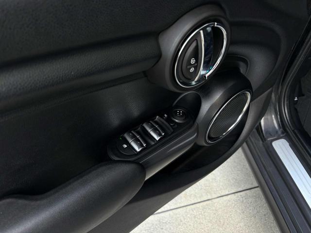 MINI Cooper D usata, con Park Distance Control