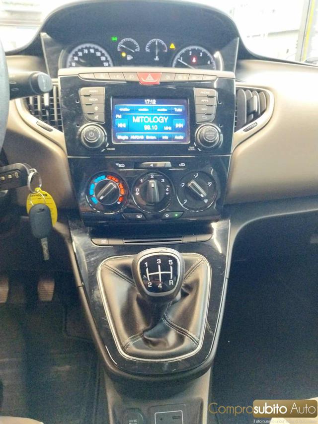 LANCIA Ypsilon usata 27