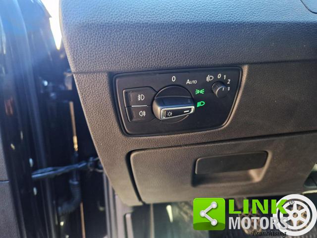 VOLKSWAGEN Passat Variant usata, con Sensori di parcheggio anteriori