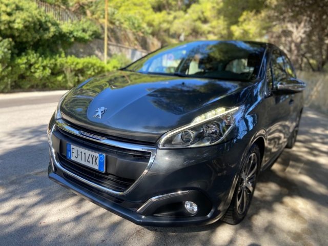 PEUGEOT 208 usata, con Airbag