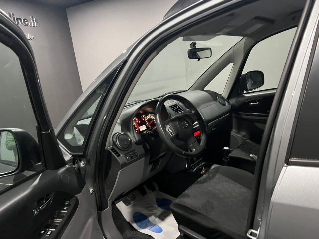 SUZUKI SX4 usata, con Autoradio