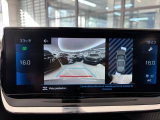 PEUGEOT 2008 usata, con Controllo automatico clima