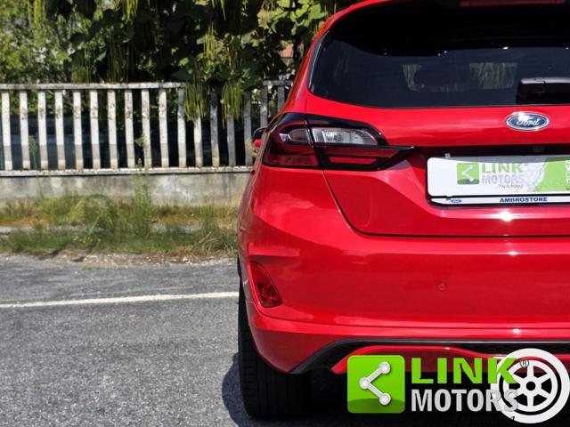 FORD Fiesta usata, con Sensori di parcheggio posteriori