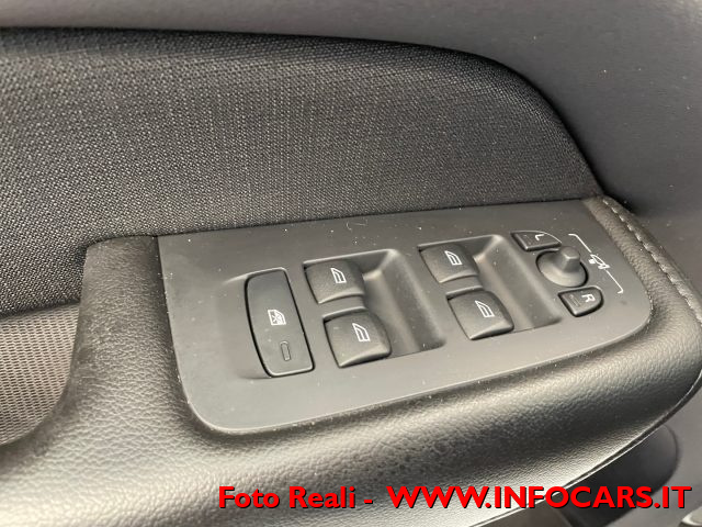 VOLVO XC60 usata, con Autoradio digitale