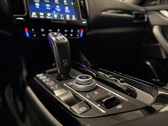 MASERATI Levante usata, con Climatizzatore
