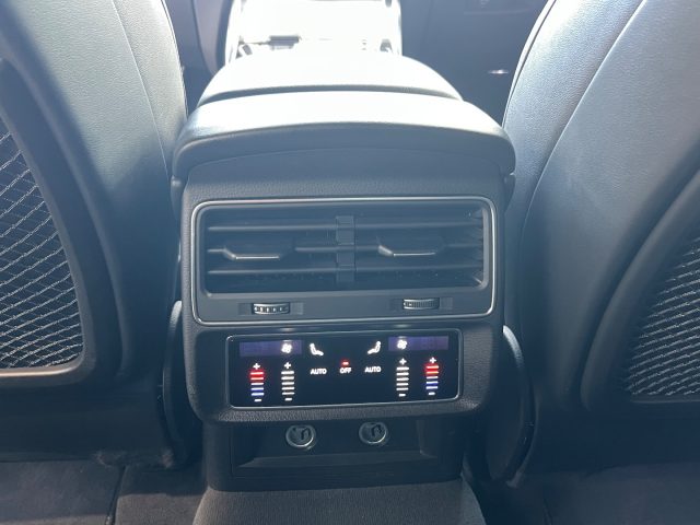 AUDI Q8 usata, con Autoradio digitale