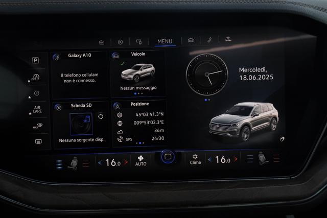 VOLKSWAGEN Touareg usata, con Leve al volante