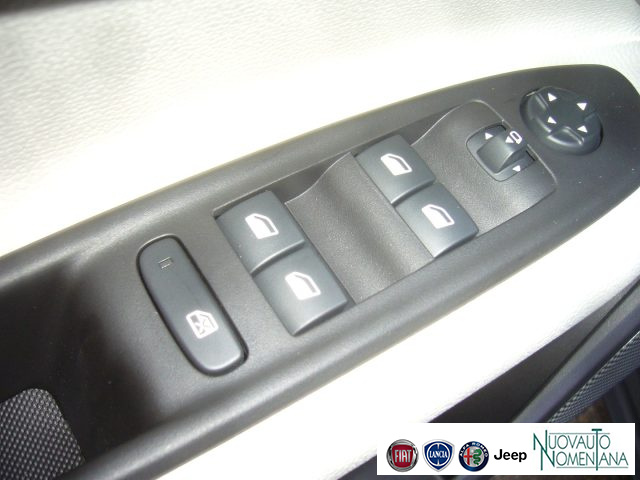 FIAT 600 usata, con USB