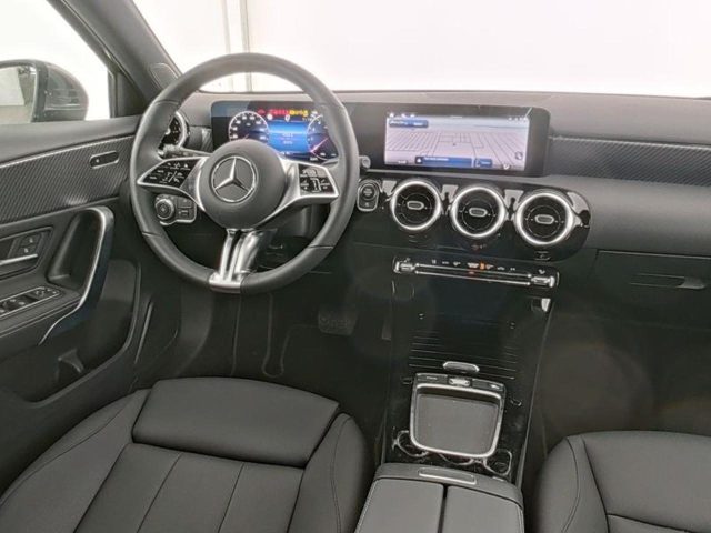 MERCEDES-BENZ A 180 usata, con Cerchi in lega