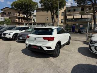 VOLKSWAGEN T-Roc usata, con Autoradio