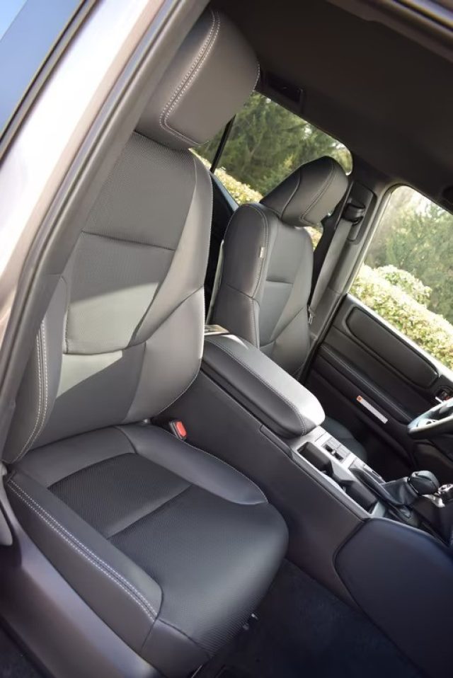 TOYOTA Land Cruiser usata, con Fendinebbia