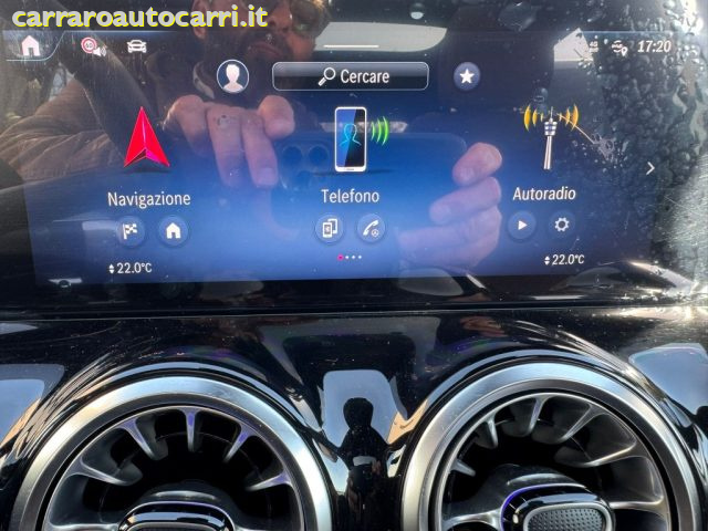 MERCEDES-BENZ GLA 200 usata, con Luci diurne