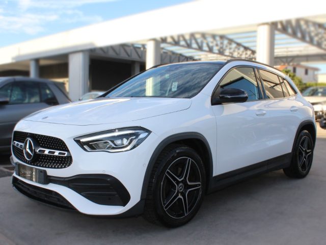 MERCEDES-BENZ GLA 200 usata, con Airbag laterali