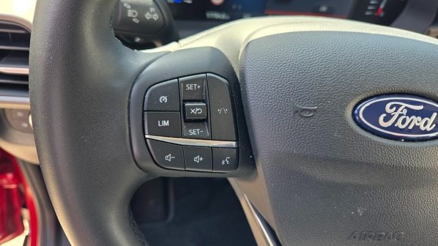 FORD Tourneo Courier usata, con Volante in pelle