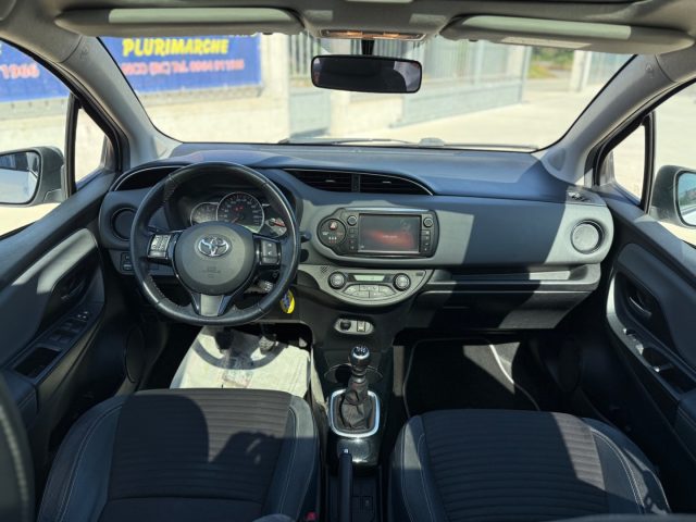 TOYOTA Yaris usata 19