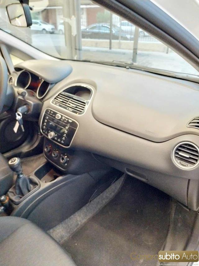 FIAT Punto usata 15