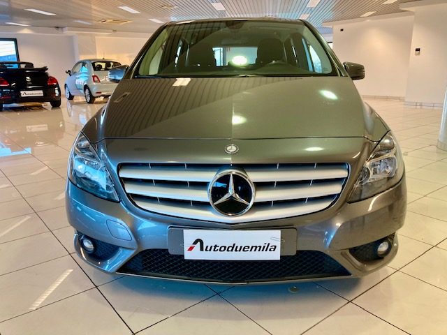 MERCEDES-BENZ B 180 usata, con Airbag