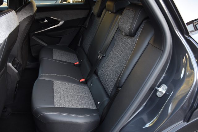 PEUGEOT 3008 usata, con Sistema di navigazione
