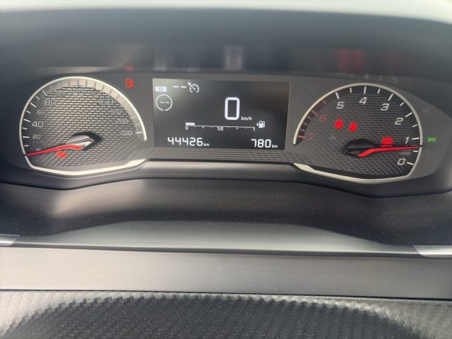 PEUGEOT 2008 usata 13